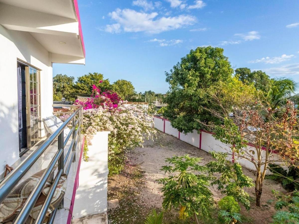 Hostpal Hotel Bugambilias Bacalar Exterior photo